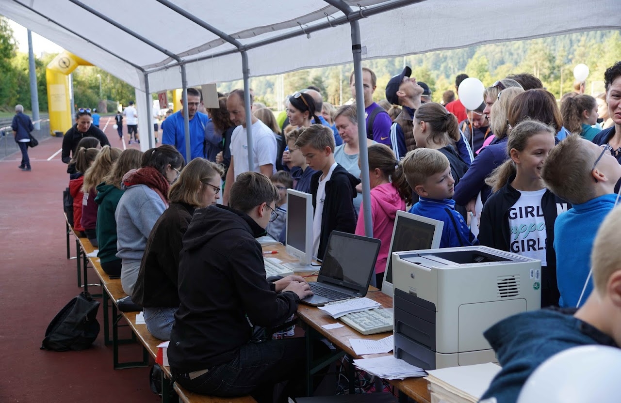 Bild vom 11. Benefizlauf im Jahr 2019. Dies ist das 32. Bild.